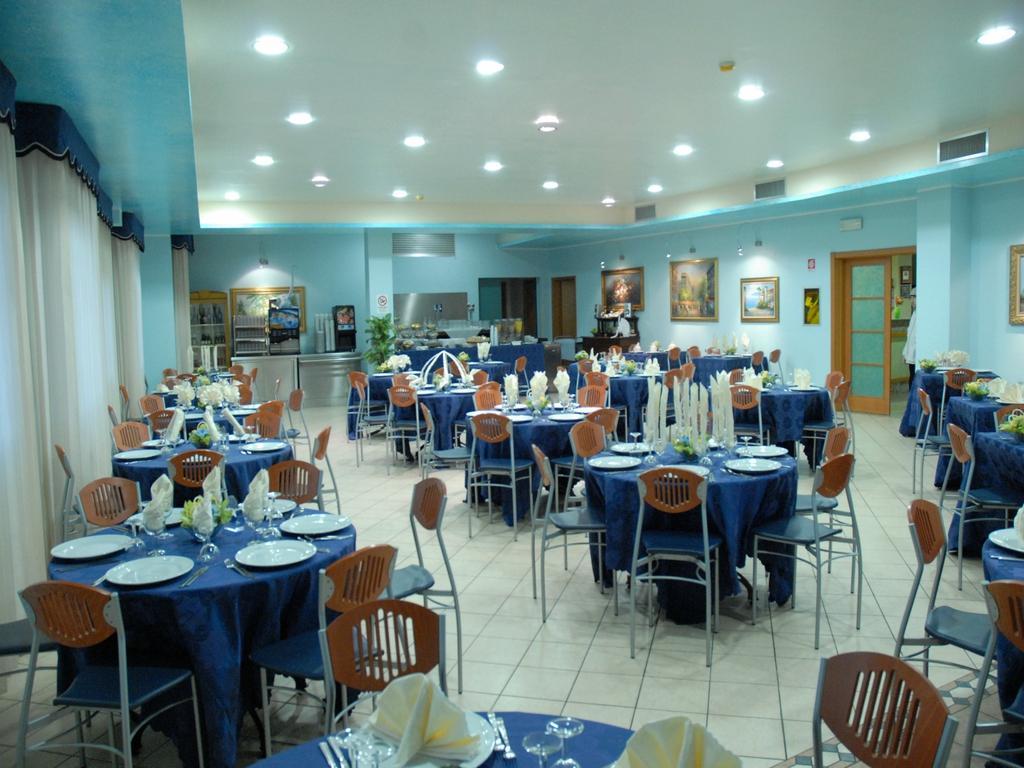 Aloha Park Hotel Campomarino  Bagian luar foto