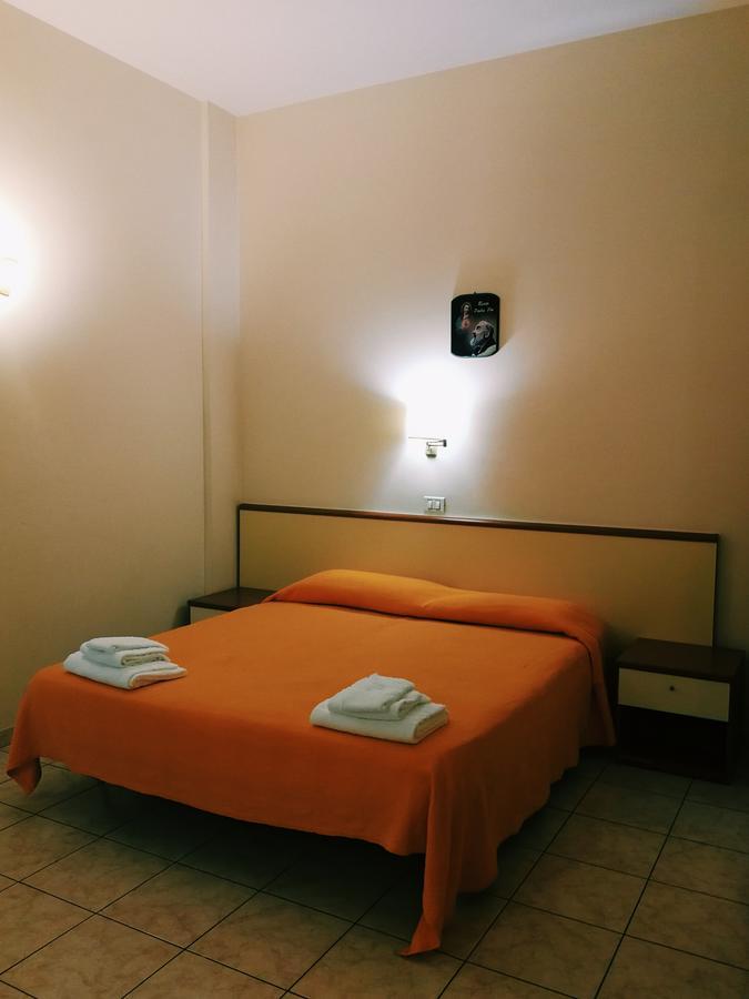 Aloha Park Hotel Campomarino  Bagian luar foto