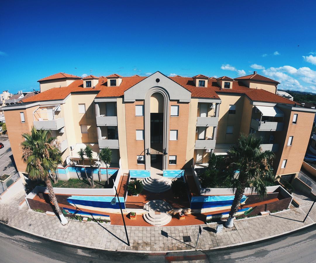 Aloha Park Hotel Campomarino  Bagian luar foto