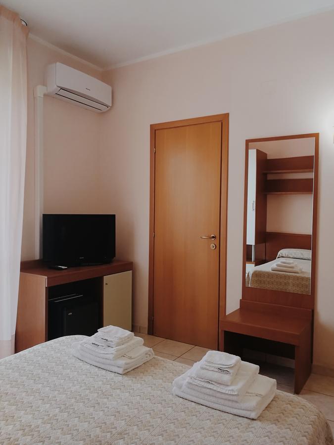 Aloha Park Hotel Campomarino  Bagian luar foto