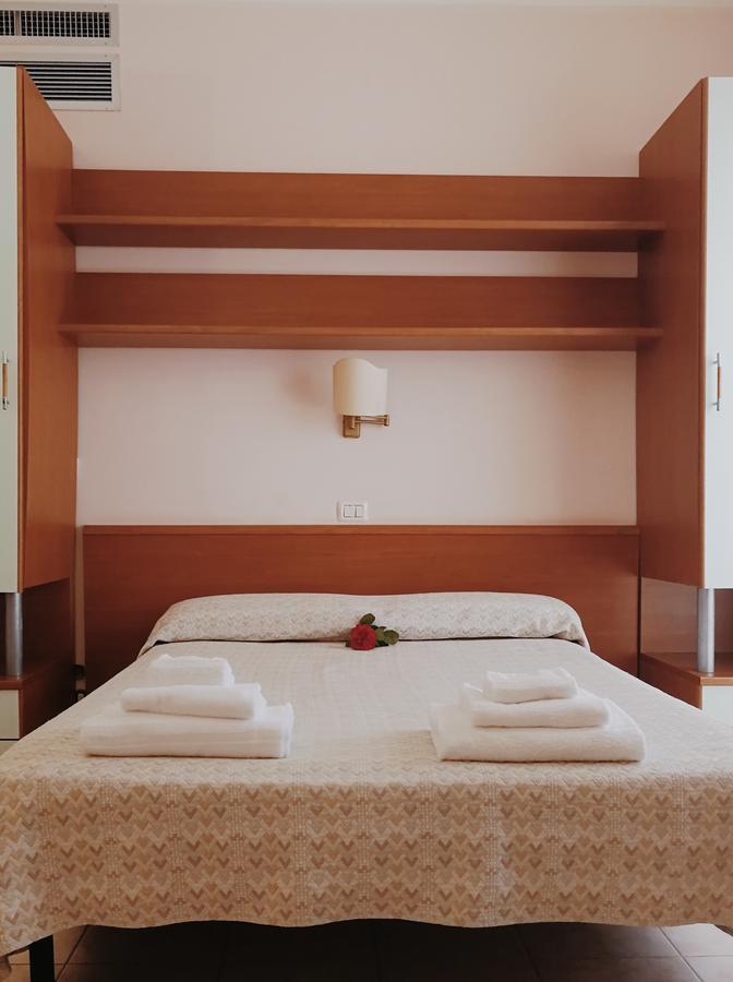 Aloha Park Hotel Campomarino  Bagian luar foto