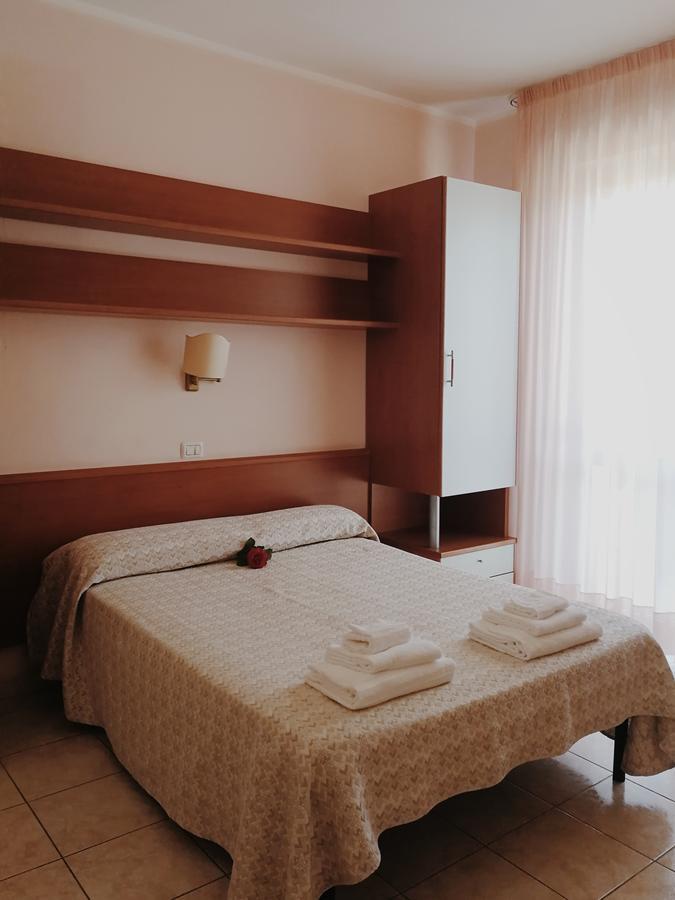 Aloha Park Hotel Campomarino  Bagian luar foto