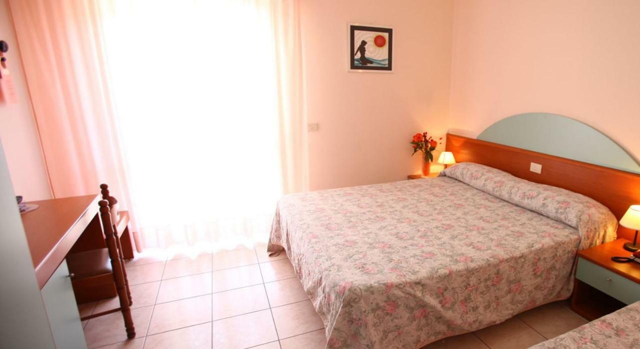 Aloha Park Hotel Campomarino  Bagian luar foto