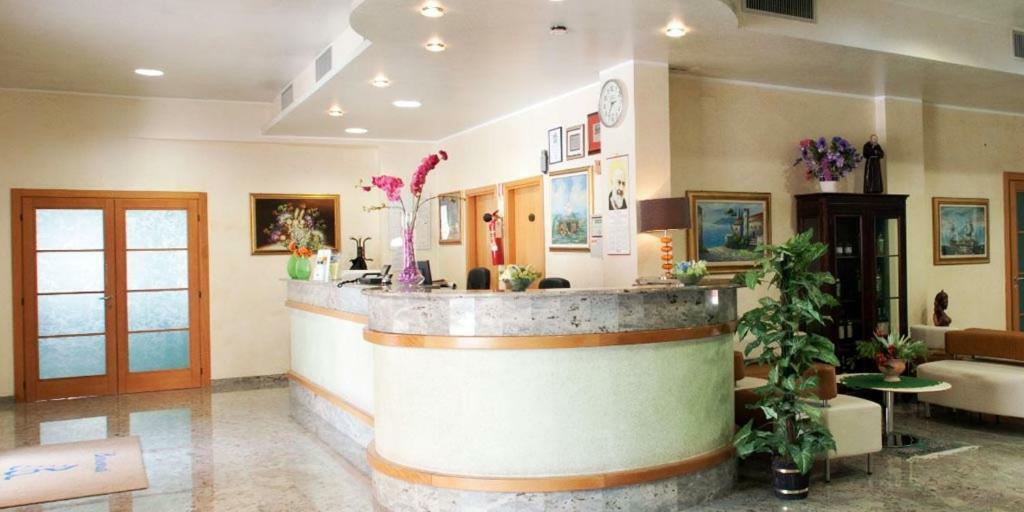 Aloha Park Hotel Campomarino  Bagian luar foto